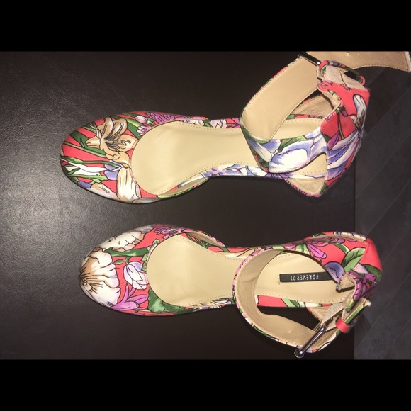 Forever 21 Floral Wedges - Picture 1 of 3